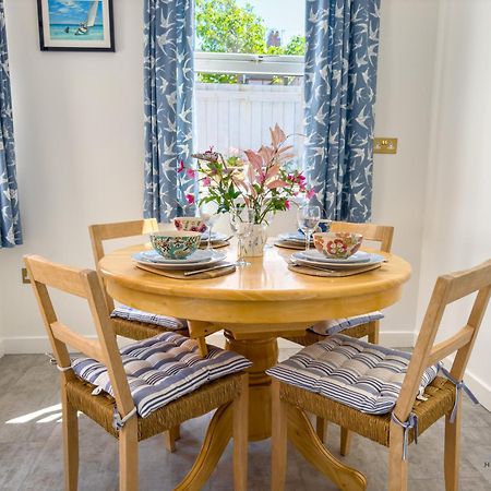 Silks Sails Harbourside Holiday Cottage Weymouth Bagian luar foto